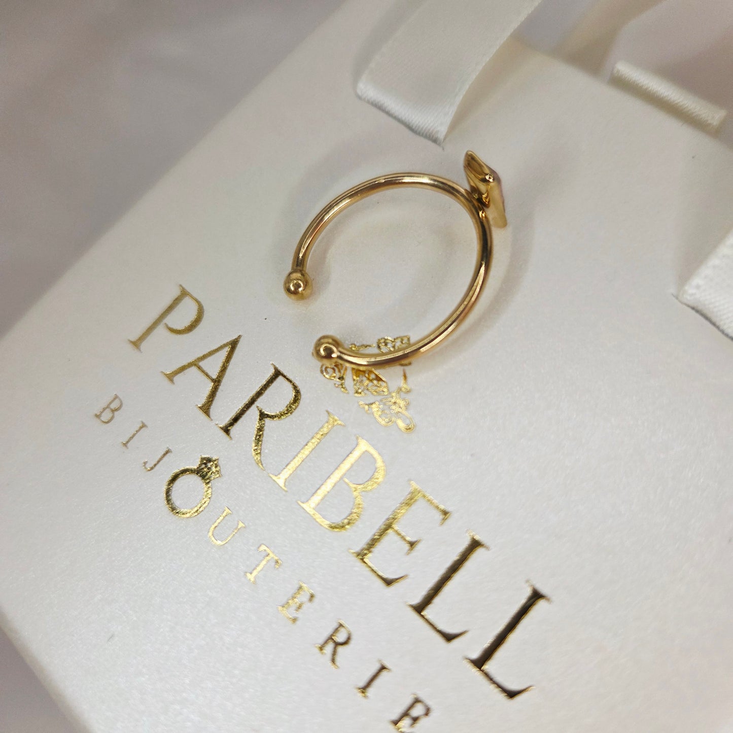 Bague rectangle cristal en acier inoxydable. Vue de derrière