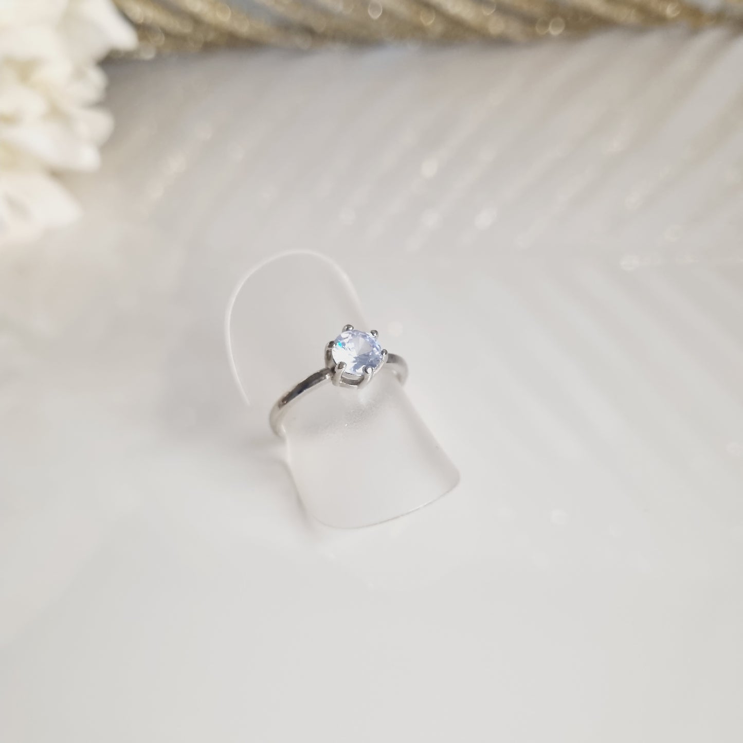 Bague argentée avec pierre 17mm diamètre intérieur