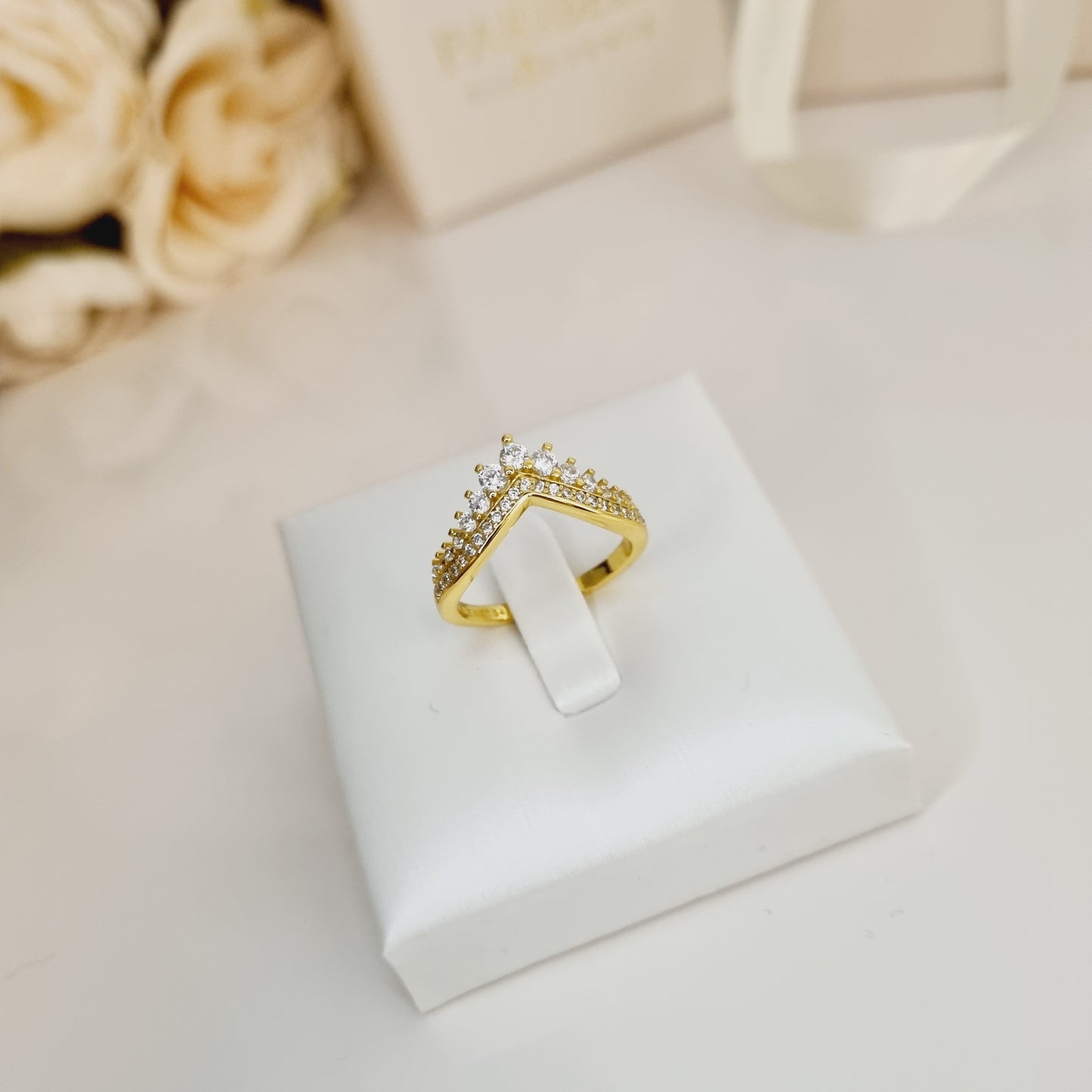 Bague couronne Nelysia plaquée or avec zircons