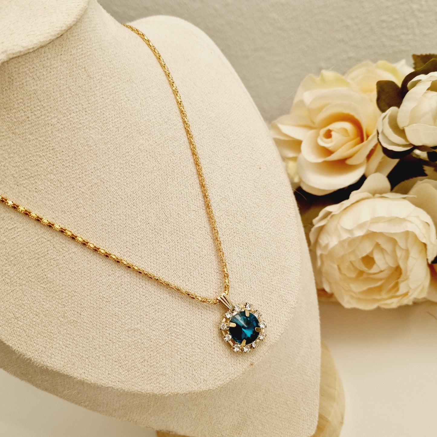 - collier doré pierre verte - bijou ajustable en laiton - collier élégant pour femme - accessoire mode doré et vert