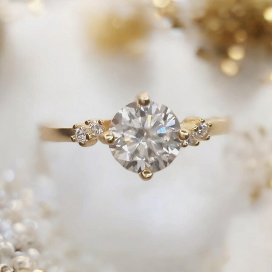 Bague Elia en argent sterling 925 avec moissanite ronde de 1 carat