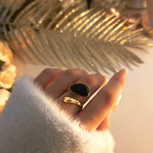 Bague pierre ovale lisse – Design moderne et élégant