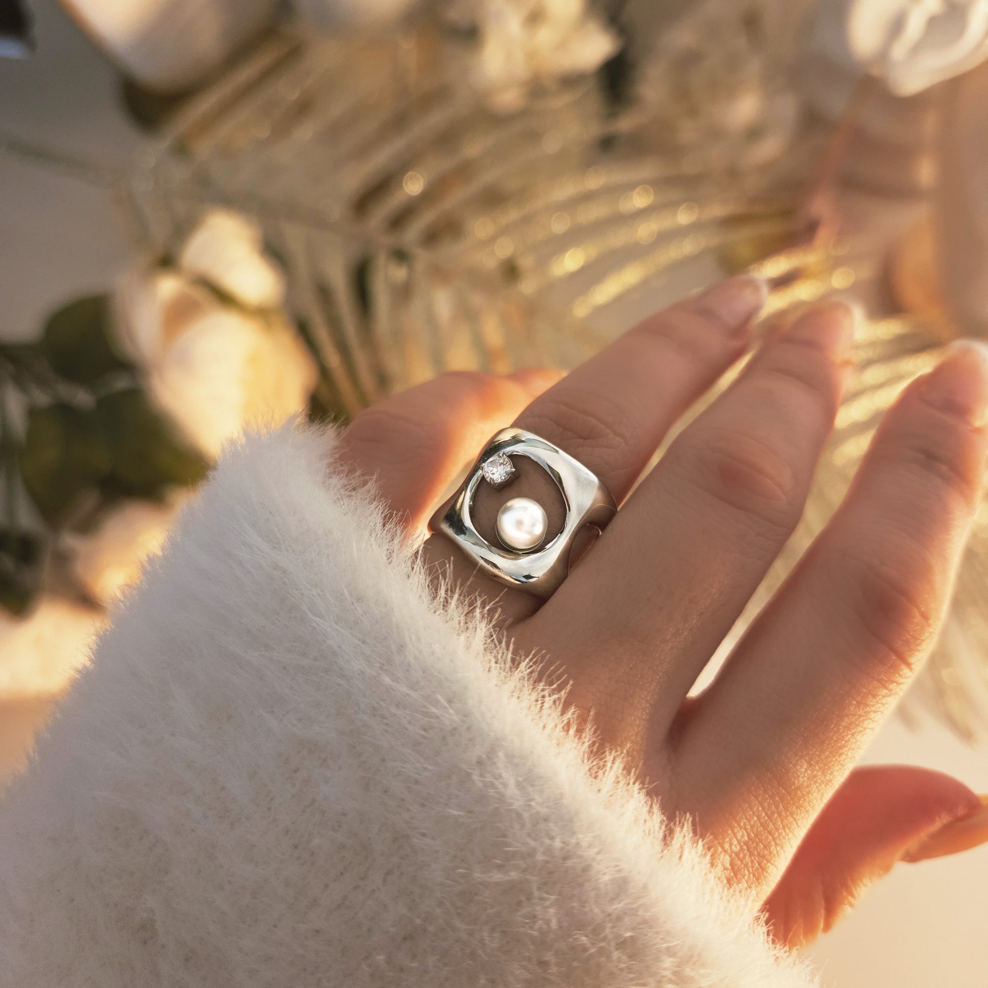 Bague large perle moderne – bijou élégant
