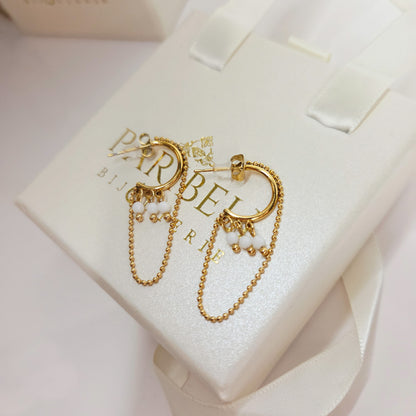 Boucles d’oreilles anneaux avec chaîne 
