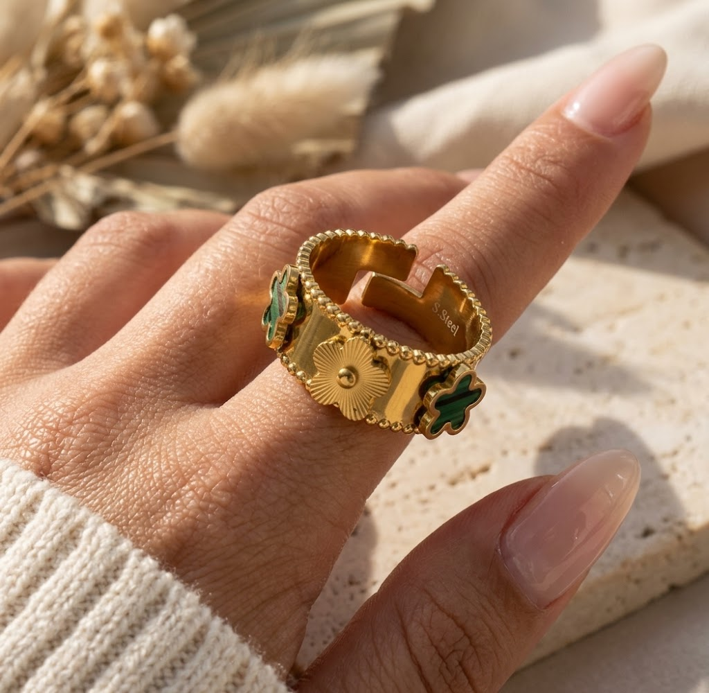Bague dorée fleur centrale et motifs floraux verts en acier inoxydable