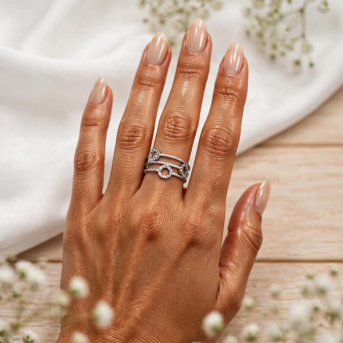 Bague multirang argentée avec cercles sertis de strass en acier inoxydable
