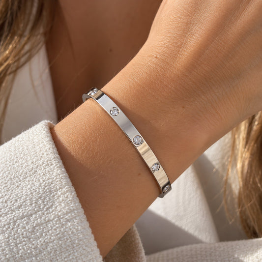 Bracelet jonc argenté avec strass