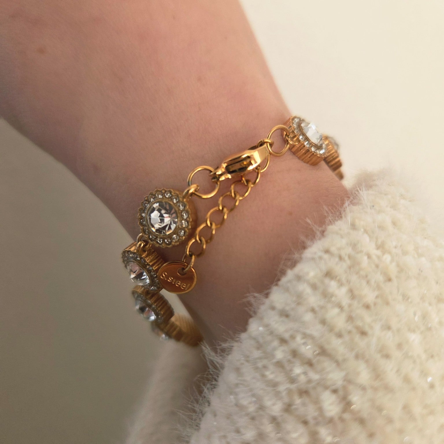 Fermoir réglable du bracelet doré à strass en acier inoxydable