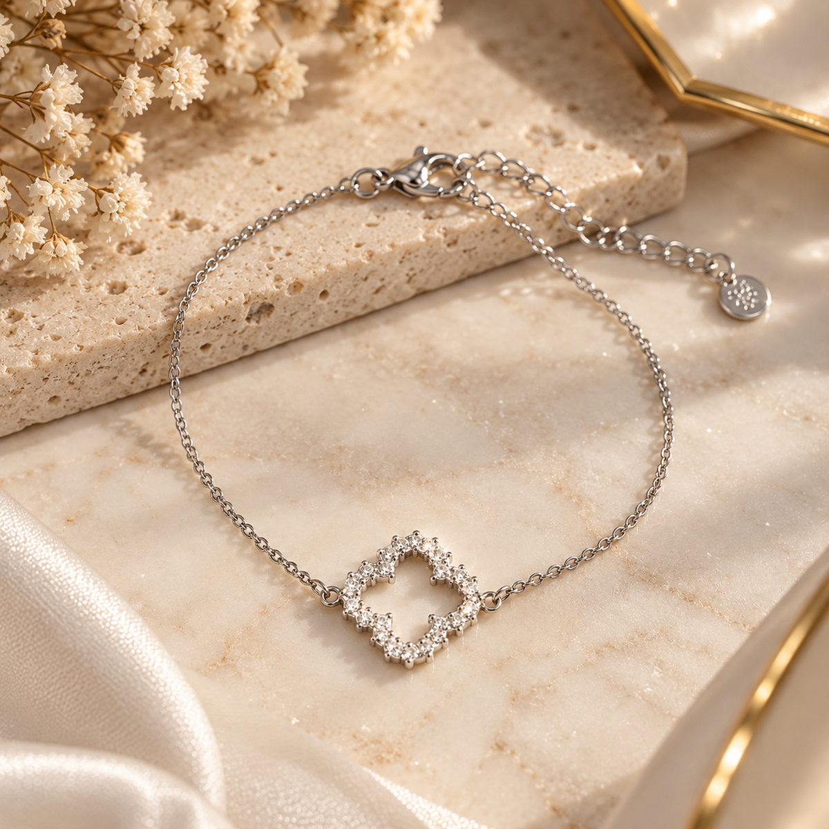 Bracelet femme trèfle strass argenté en acier inoxydable