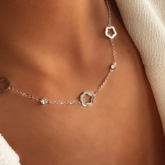 LCollier chaîne à motifs ajourés – Bijou raffiné en acier inoxydable