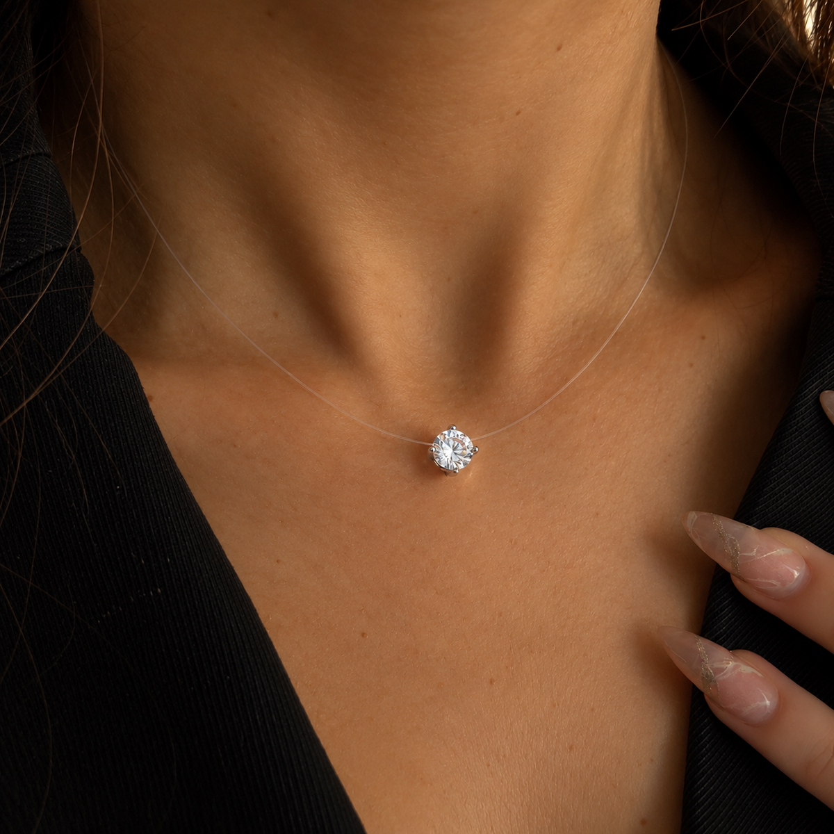 Collier fil invisible solitaire rond argenté