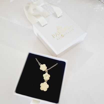 Collier sautoir doré avec 3 fleurs pour femmes, sans sa bopite cadeau