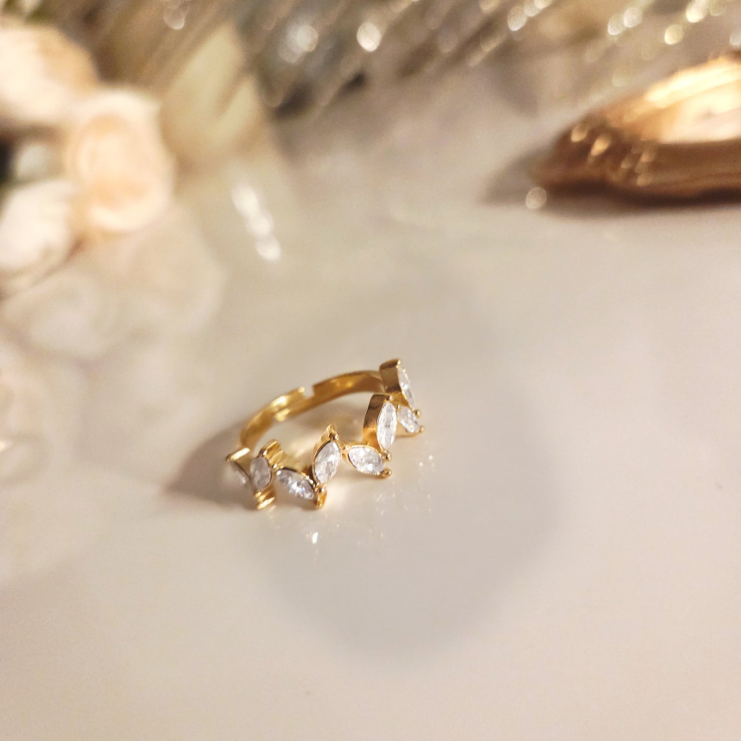 Bague Dorée Marquise – Éclat précieux