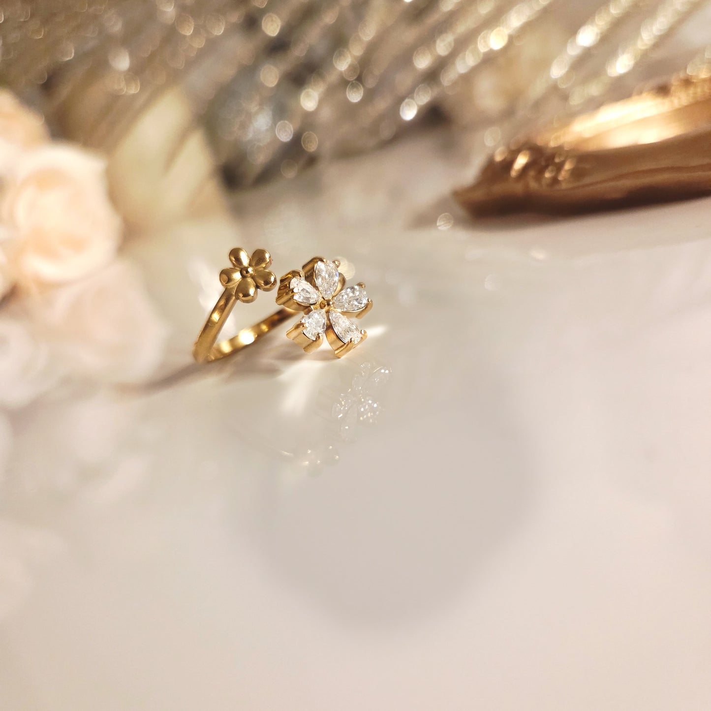 Bague Fleur Dorée – Éclat romantique