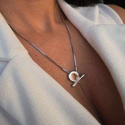 Collier argenté avec fermoir T en acier inoxydable