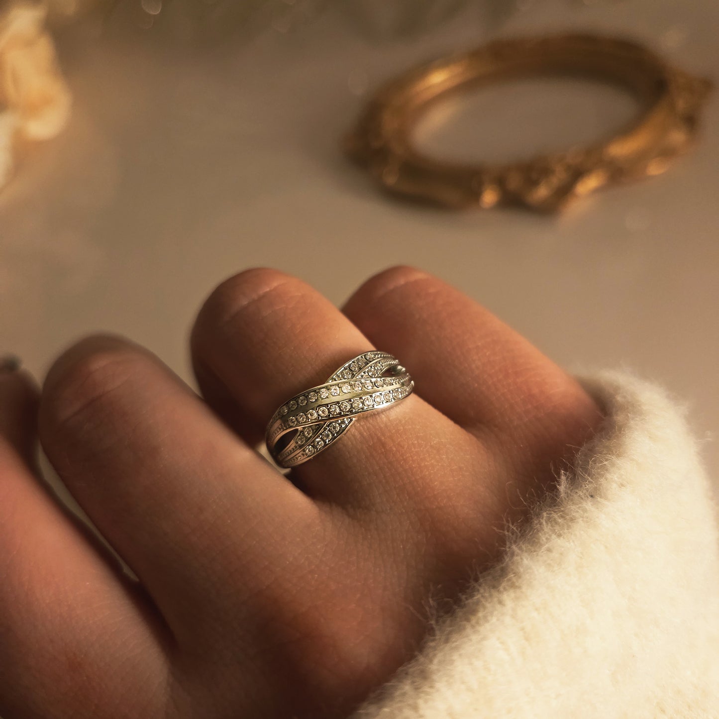 Bague femme acier inoxydable croisée strass – résistante à l’eau, ajustable