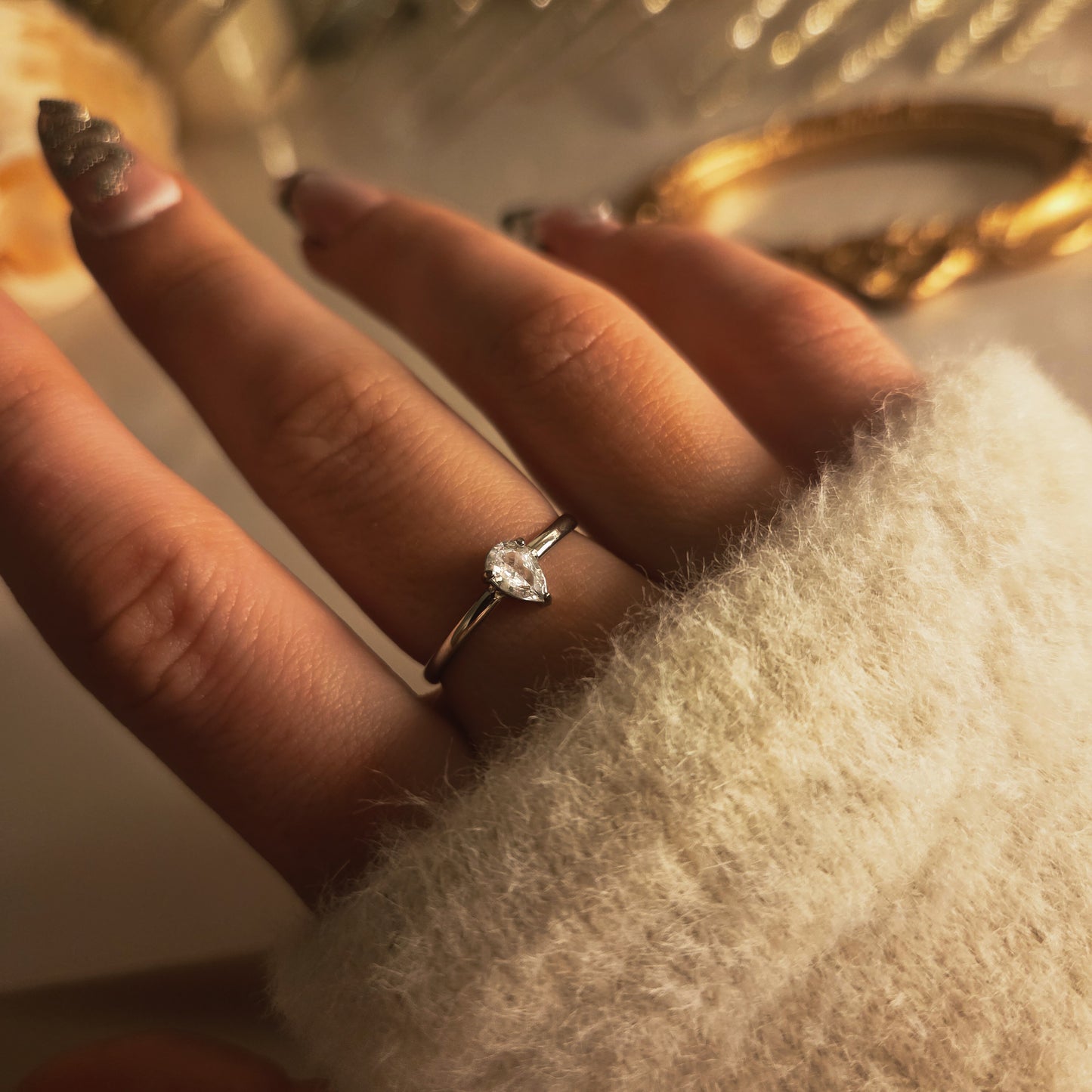 Bague Fine Argentée Pierre Goutte