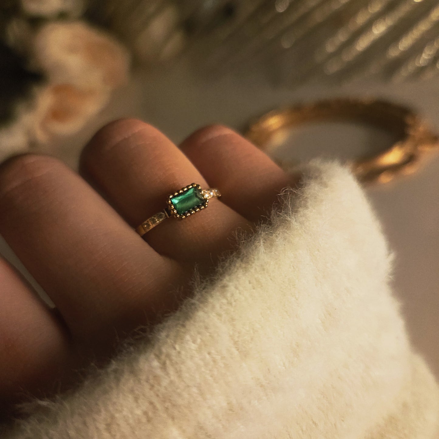 Bague Dorée Pierre Verte Émeraude