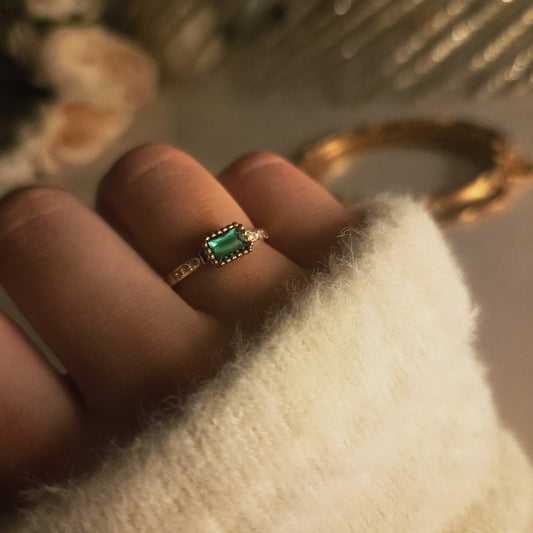 Bague Dorée Pierre Verte Émeraude