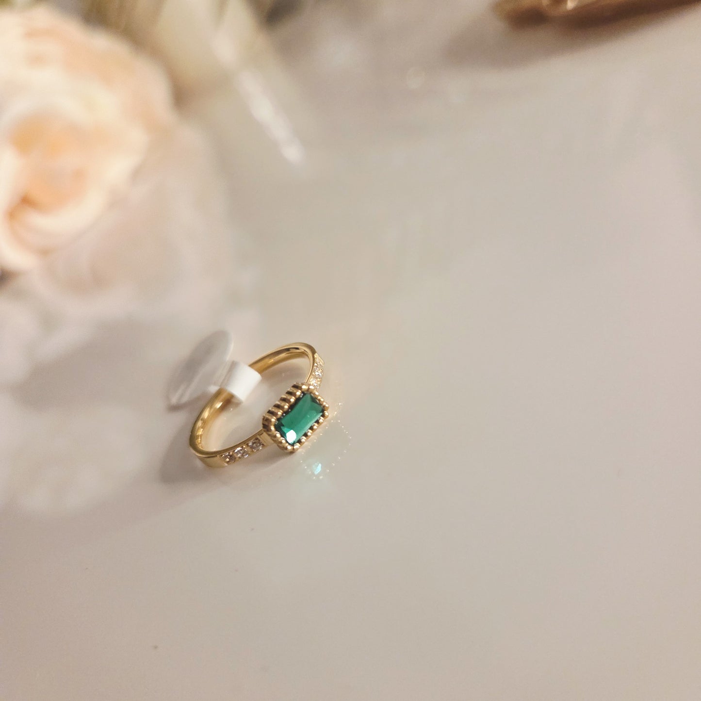 Bague Dorée Pierre Verte Émeraude