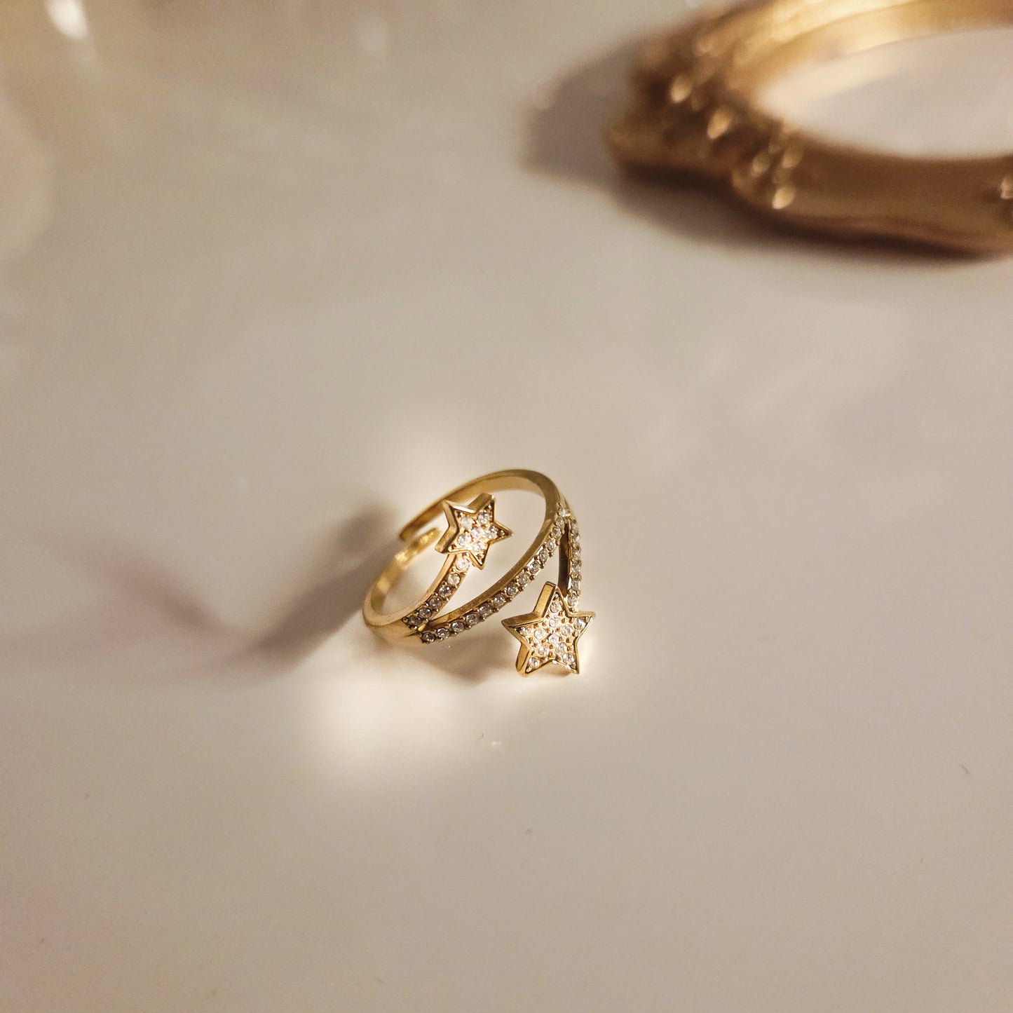Bague Étoiles Dorée – Lumière & élégance