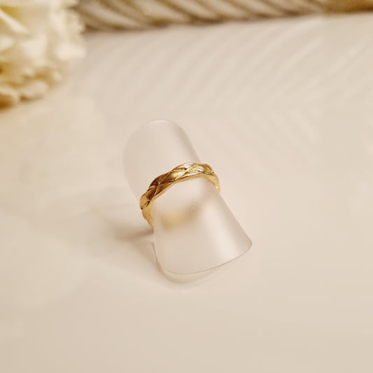 Bague dorée en laiton  Taille : 16mm de diamètre&nbsp;