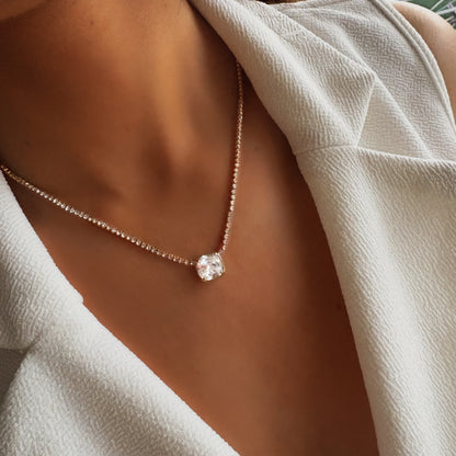 Collier solitaire carré en acier inoxydable – autre vue