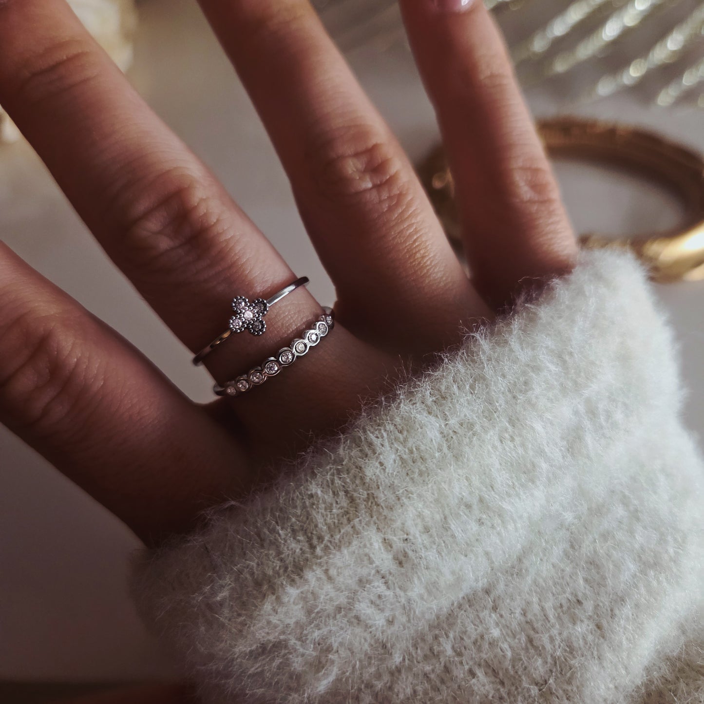 Bague femme acier inoxydable lot argent fleurs et strass – résistante à l’eau, ajustable