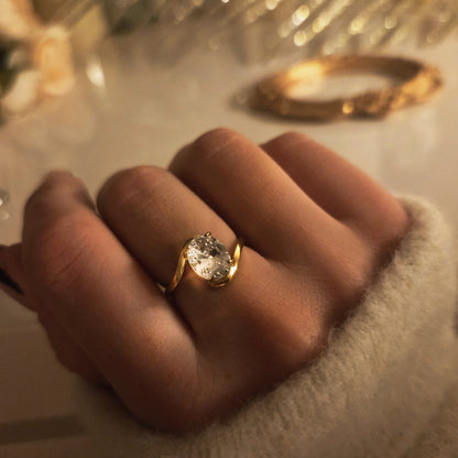 Bague ovale dorée – vue principale